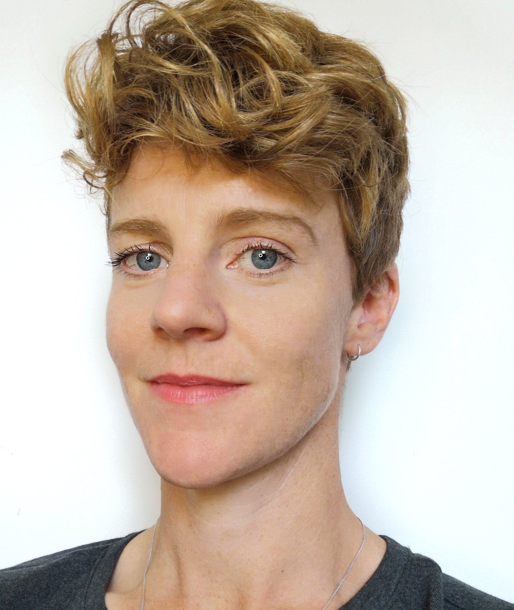 Photo of Sophie Holmes-Elliott